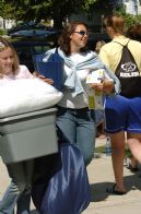 movein2004-2.jpg