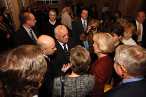 Gorbachev Greet.jpg