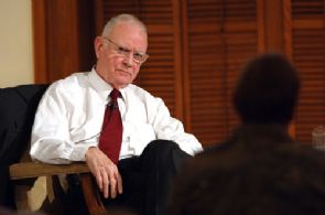 Lee Hamilton DD 2006 3.jpg