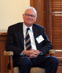 Lee Hamilton 2004 Seated.jpg