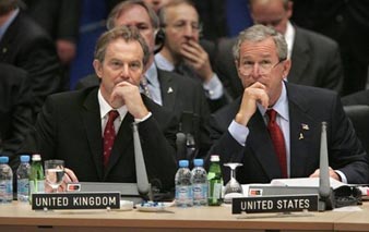 Blair GWB Turkey 2004.jpg