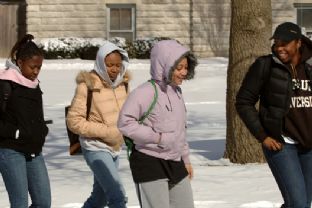 Snow Feb 2007 Students Walk 9.jpg