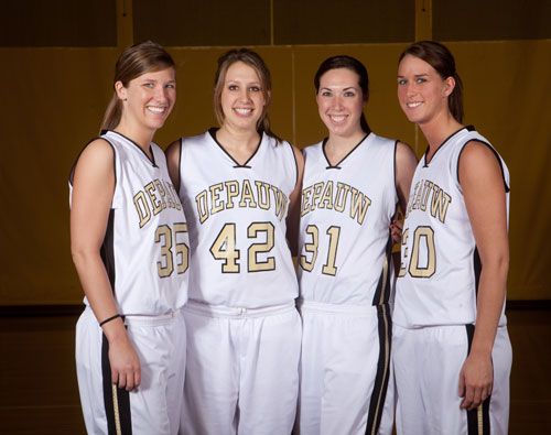 Seniors_200910wbb.jpg