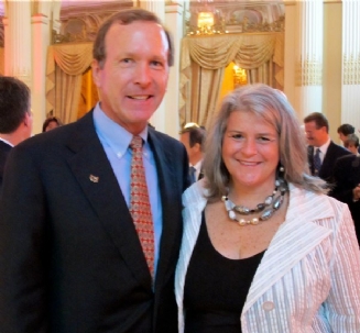 Neil Bush Katy Keck Jun2010.jpg